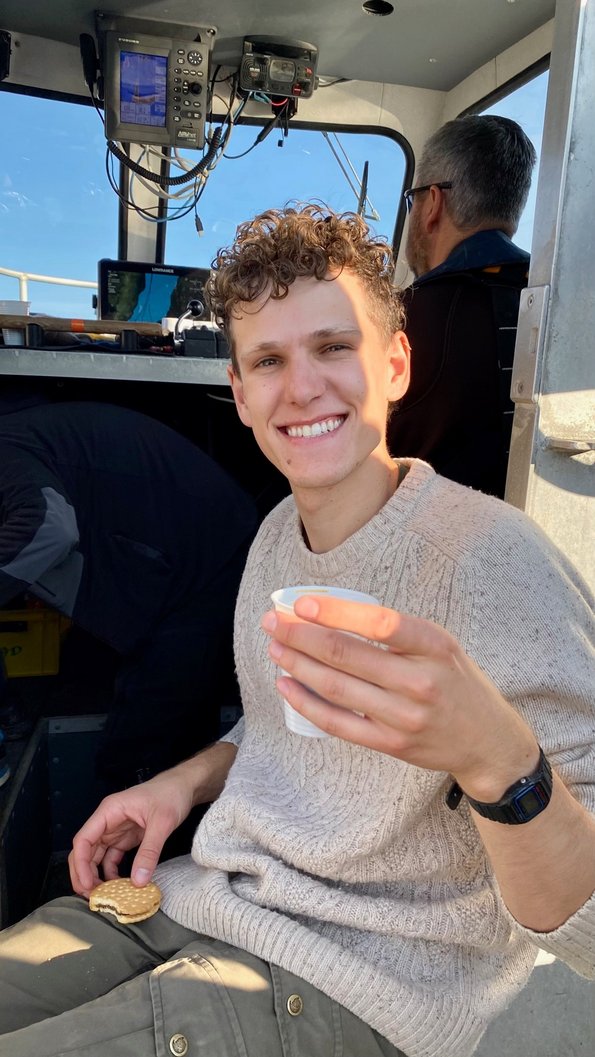 Happy Henry on the way home (Photo: Mie S. Winding) ©