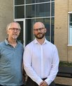 Jørgen Kjems (left) og Morten T. Venø describes in an article in PNAS, how expression of non-coding RNA changes during epileptic seizures in rodents (Photo: Anne Færch Nielsen)