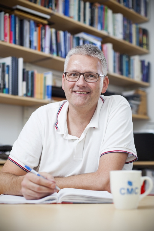 Villum Investigator grant to Professor Bo Brummerstedt Iversen (DKK 39,8 M) from Department of Chemistry and Interdisciplinary Nanoscience Center (INANO) to develop new materials. (Photo by Lars Kruse, AU)